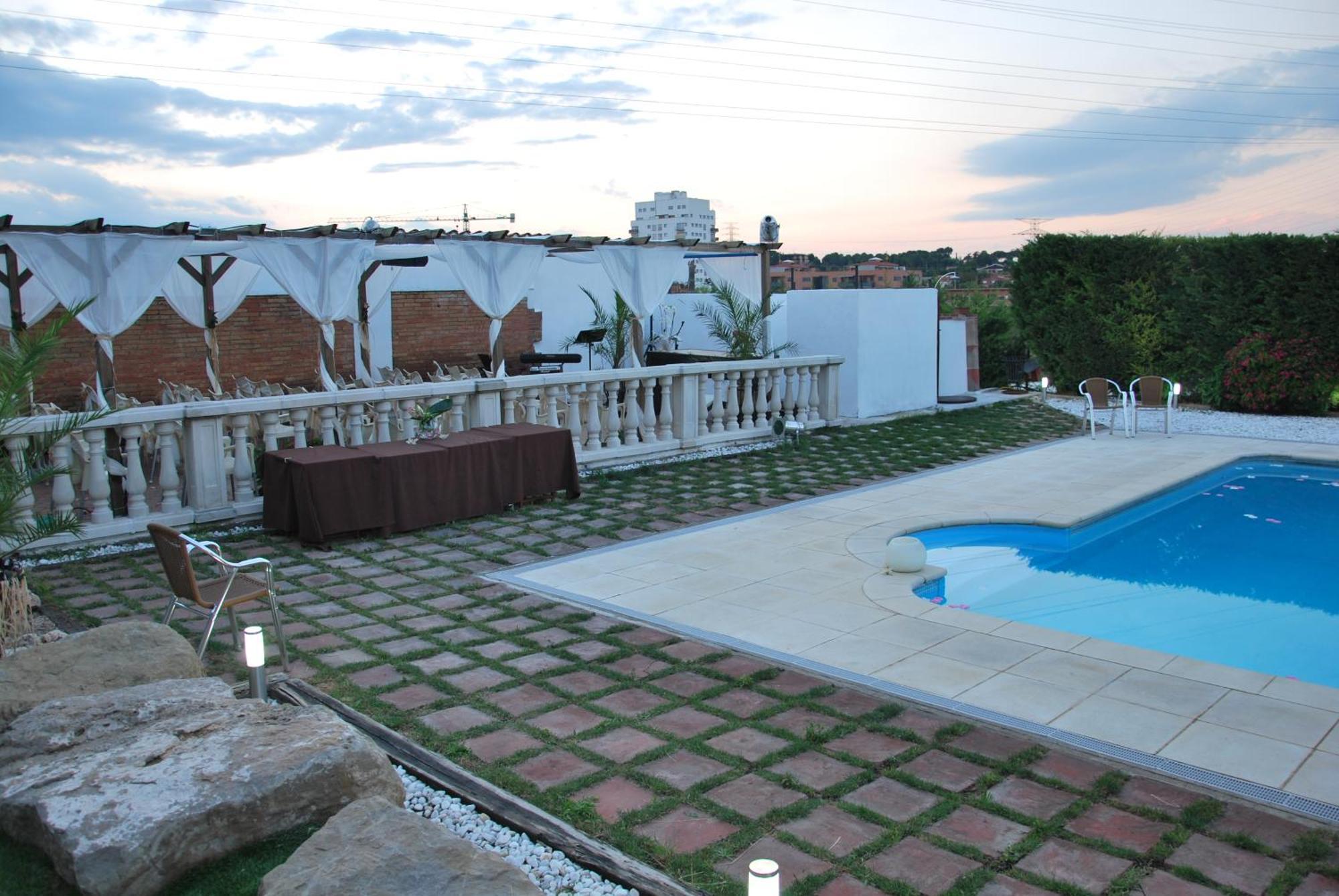 Hotel Turo De La Torre Manresa Zewnętrze zdjęcie